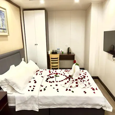 Hotel 007